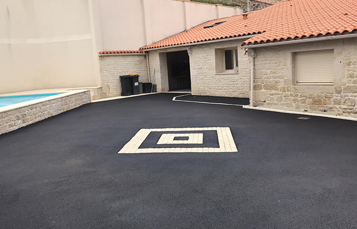 Pose d'enrobés et goudrons à Nuaillé-sur-Boutonne